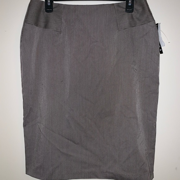 Bay Studio career| pinstripe pencil skirt sz 10 - Picture 1 of 8